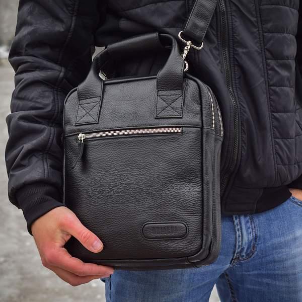 Кожаная сумка через плечо BRIALDI Valbona (Вальбона) relief black BR12999CM Черный Brialdi, Артикул: BR12999CM фото №1