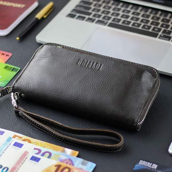 Мужской клатч BRIALDI Mersey (Мерси) relief brown BR28614LV Коричневый Brialdi, Артикул: BR28614LV фото №1