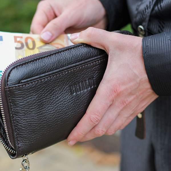 Мужской клатч BRIALDI Severn (Северн) relief brown BR28615CN Коричневый Brialdi, Артикул: BR28615CN фото №1