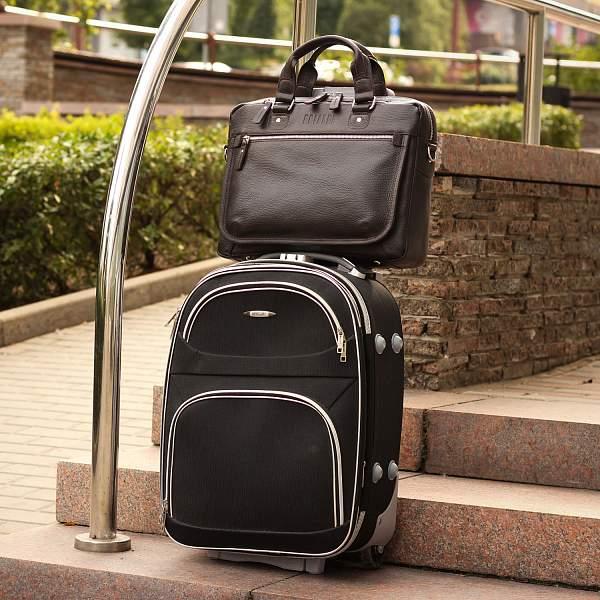 Деловая сумка BRIALDI York (Йорк) relief brown BR34104ZT Коричневый Brialdi, Артикул: BR34104ZT фото №1