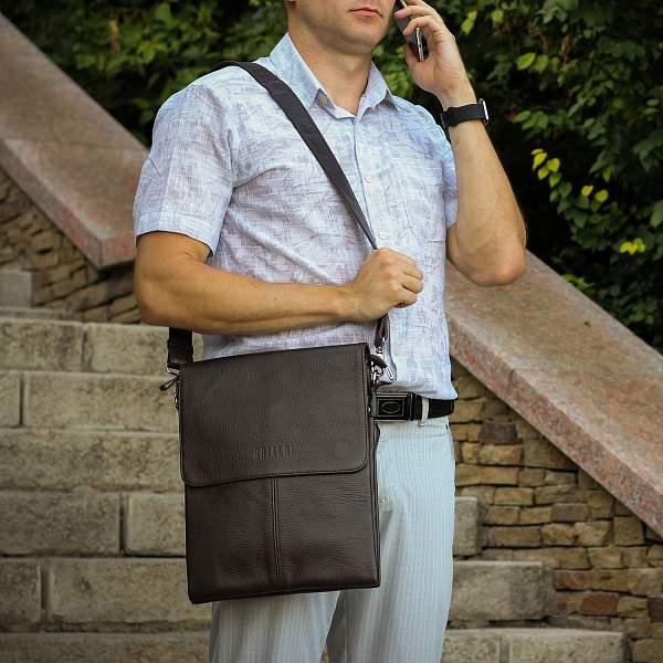 Вертикальная сумка через плечо BRIALDI Delphi (Делфи) relief brown BR34398KG Коричневый Brialdi, Артикул: BR34398KG фото №1