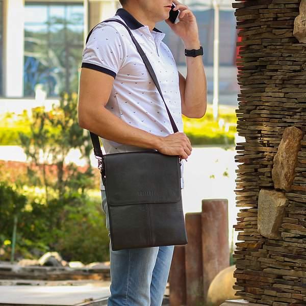 Вертикальная сумка через плечо BRIALDI Delphi (Делфи) relief brown BR34398KG Коричневый Brialdi, Артикул: BR34398KG фото №1