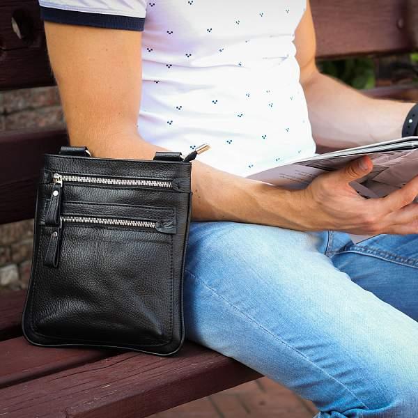 Кожаная сумка через плечо BRIALDI Headford (Хедфорд) relief black BR34404NS Черный Brialdi, Артикул: BR34404NS фото №1