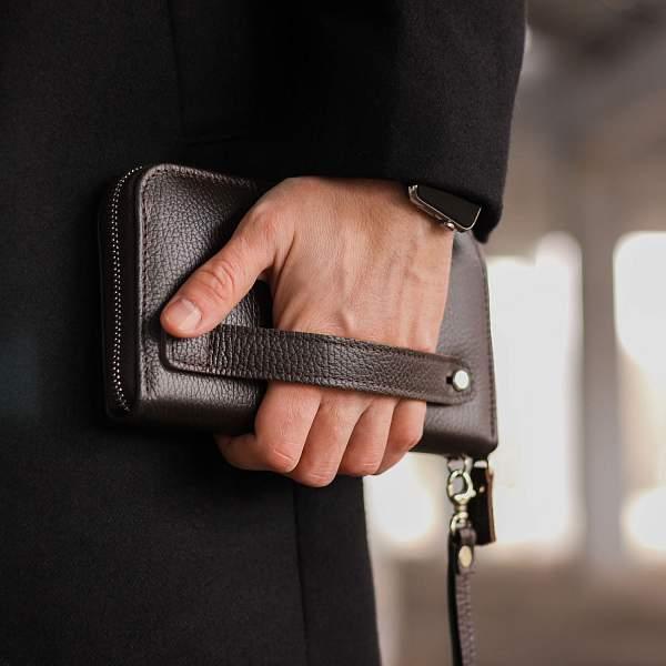 Мужской клатч BRIALDI Wilton (Уилтон) relief brown BR43906PV Коричневый Brialdi, Артикул: BR43906PV фото №1