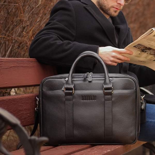 Функциональная мужская деловая сумка BRIALDI Overton (Эвертон) relief black BR44555WH Черный Brialdi, Артикул: BR44555WH фото №1