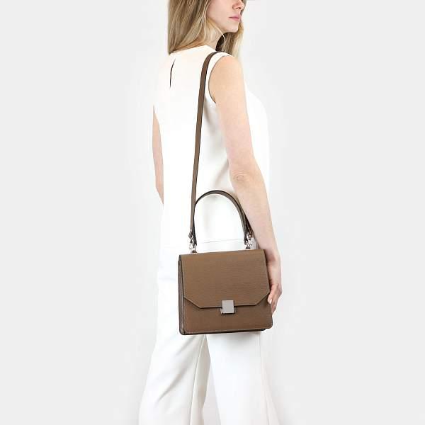 Классическая женская сумочка среднего размера BRIALDI Devi (Деви) relief brown BR47555VN Коричневый Brialdi, Артикул: BR47555VN фото №1