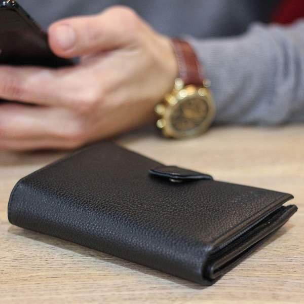 Солидное мужское портмоне BRIALDI Bravo (Браво) relief black  BR48187IS Черный Brialdi, Артикул: BR48187IS фото №1