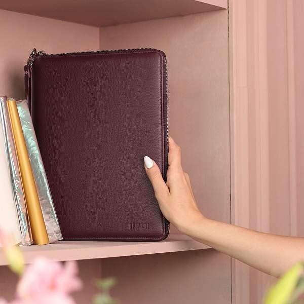 Органайзер для документов А5 с жесткой формой BRIALDI Cruise (Круиз) relief cherry BR49472XD Бордовый Brialdi, Артикул: BR49472XD фото №1