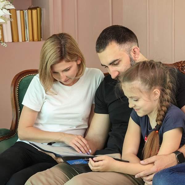 Папка для документов А5 мягкой формы BRIALDI File (Файл) relief black BR49581PJ Черный Brialdi, Артикул: BR49581PJ фото №1