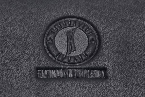 Ключница KLONDIKE Dawson, натуральная кожа в черном цвете, 11 х 3 х 6 см KD1122-01 KLONDIKE 1896, Артикул: KD1122-01 фото №1