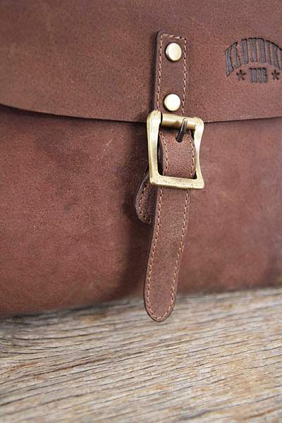 Сумка KLONDIKE «Brad», винтажная кожа в коричневом цвете, 25 х 28 х 7 см KD1035-02 KLONDIKE 1896, Артикул: KD1035-02 фото №1