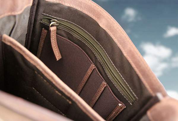 Сумка KLONDIKE «Brad», винтажная кожа в коричневом цвете, 25 х 28 х 7 см KD1035-02 KLONDIKE 1896, Артикул: KD1035-02 фото №1