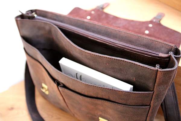 Сумка KLONDIKE «Barry», натуральная кожа в темно-коричневом цвете, 40 х 31 х 10 см KD1037-01 KLONDIKE 1896, Артикул: KD1037-01 фото №1