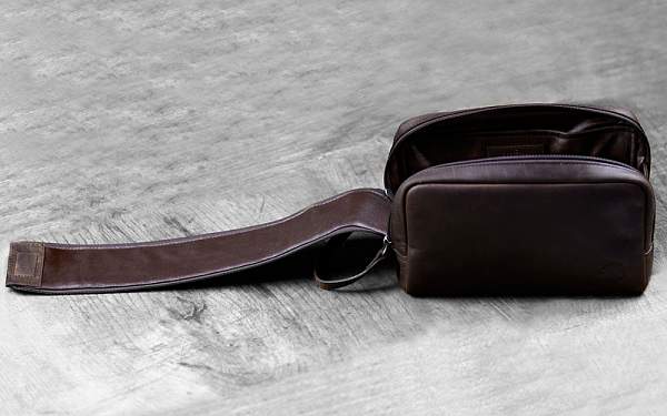 Несессер KLONDIKE DIGGER «Tad», натуральная кожа в темно-коричневом цвете, 25 x 17 x 15 см KD1046-03 KLONDIKE 1896, Артикул: KD1046-03 фото №1