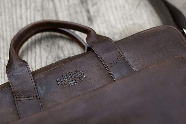 Сумка KLONDIKE DIGGER «Mavis», натуральная кожа в темно-коричневом цвете, 32 x 40 x 8 см KD1051-03 KLONDIKE 1896, Артикул: KD1051-03 фото №1