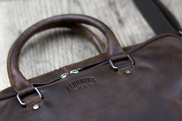 Сумка KLONDIKE DIGGER «Earl», натуральная кожа в темно-коричневом цвете, 29 x 38 x 9 см KD1052-03 KLONDIKE 1896, Артикул: KD1052-03 фото №1