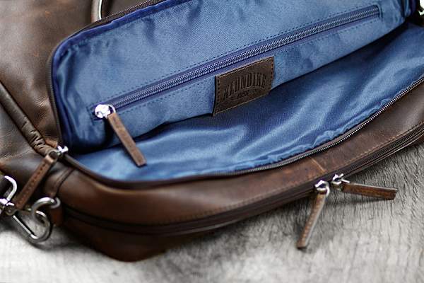 Сумка KLONDIKE DIGGER «Earl», натуральная кожа в темно-коричневом цвете, 29 x 38 x 9 см KD1052-03 KLONDIKE 1896, Артикул: KD1052-03 фото №1