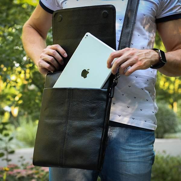 Вертикальная сумка через плечо BRIALDI Delphi (Делфи) relief black BR34388VN Черный Brialdi, Артикул: BR34388VN фото №1