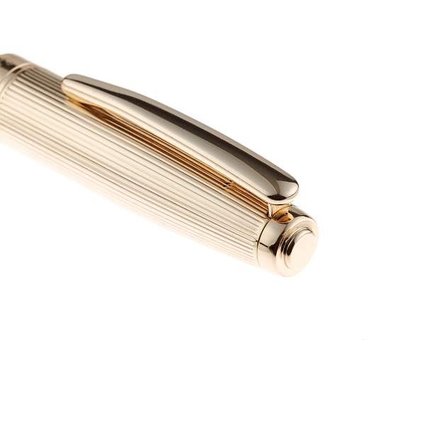 Ручка шариковая Pierre Cardin GOLDEN. Цвет - золотистый. Упаковка B-1 PC8113BP Pierre Cardin, Артикул: PC8113BP фото №1