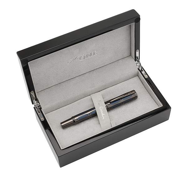 Ручка перьевая Pierre Cardin THE ONE. Цвет - черненая сталь и т.синий. Упаковка L PC1001FP-08 Pierre Cardin, Артикул: PC1001FP-08 фото №1