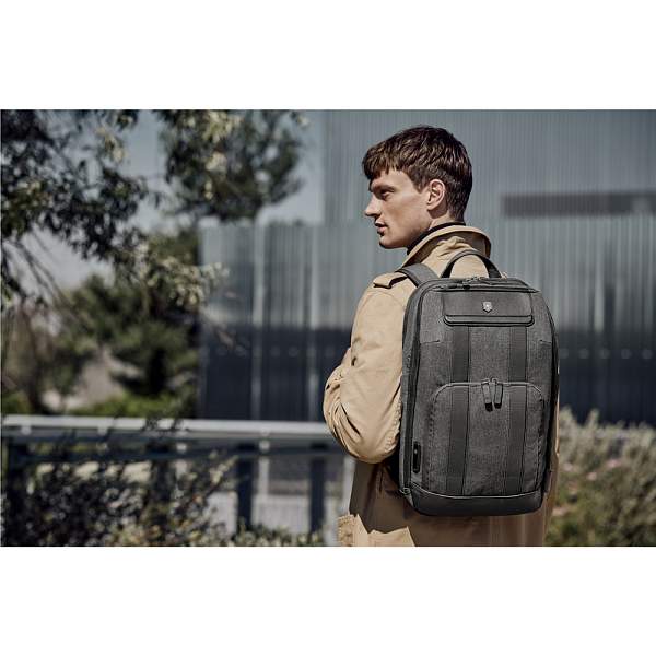 Рюкзак VICTORINOX Architecture Urban 2 Deluxe Backpack 15”, серый, полиэстер/кожа, 31x23x46 см, 23 л 611954 Victorinox, Артикул: 611954 фото №1