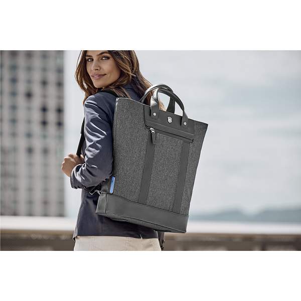 Сумка-рюкзак VICTORINOX Architecture Urban2 2way Carry Tote 15'',серая,полиэстер/кожа,40x15x40см,20л 611957 Victorinox, Артикул: 611957 фото №1