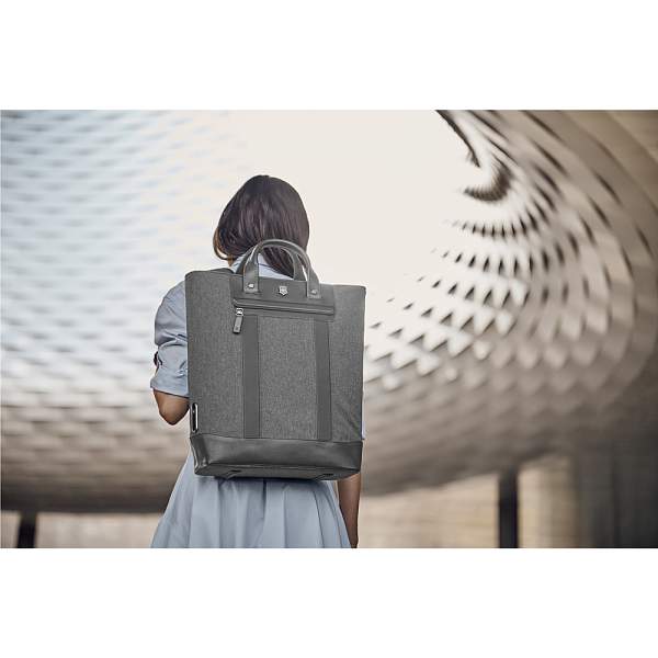 Сумка-рюкзак VICTORINOX Architecture Urban2 2way Carry Tote 15'',серая,полиэстер/кожа,40x15x40см,20л 611957 Victorinox, Артикул: 611957 фото №1