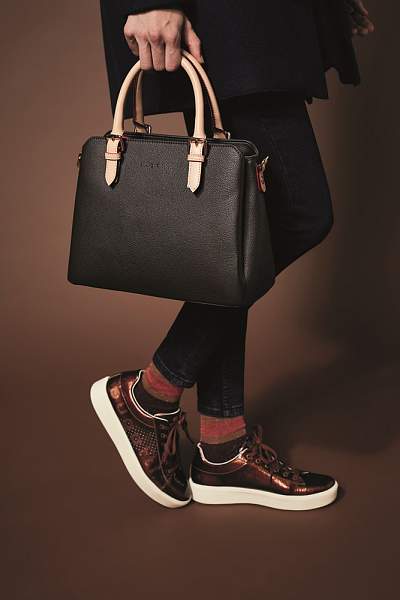 Сумка женская BUGATTI Ella, тёмно-коричневая, полиуретан, 30х12х23 см 49362302 BUGATTI, Артикул: 49362302 фото №1