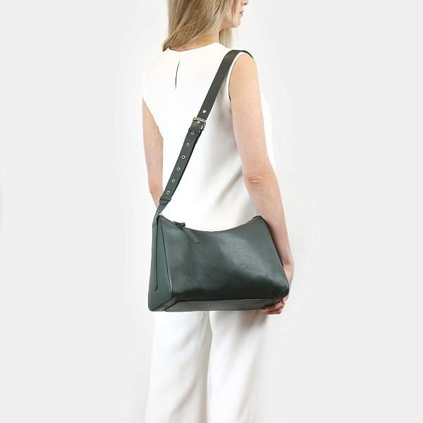 Вместительная женская сумка BRIALDI Fiona (Фиона) relief green BR47231LS Зеленый Brialdi, Артикул: BR47231LS фото №1