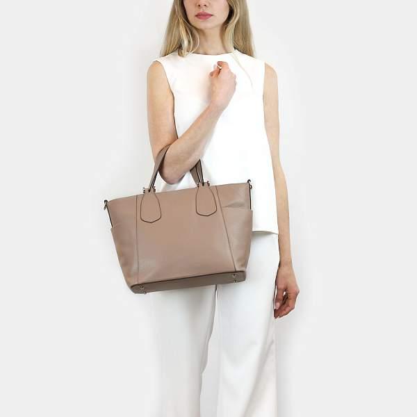 Мягкая женская сумка среднего размера BRIALDI Olivia (Оливия) relief beige BR47269CR Бежевый Brialdi, Артикул: BR47269CR фото №1