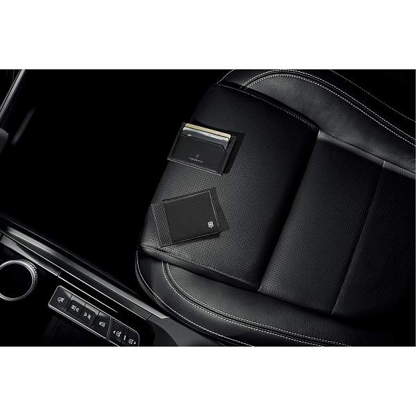 Визитница VICTORINOX Altius Alox с защитой от сканирования RFID, чёрная, натуральная кожа, 8x1x10 см 611580 Victorinox, Артикул: 611580 фото №1