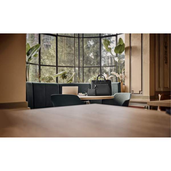 Портфель VICTORINOX Victoria Signature Briefcase, черный, нейлон/кожа, 42x13x30 см, 13 л 612209 Victorinox, Артикул: 612209 фото №1