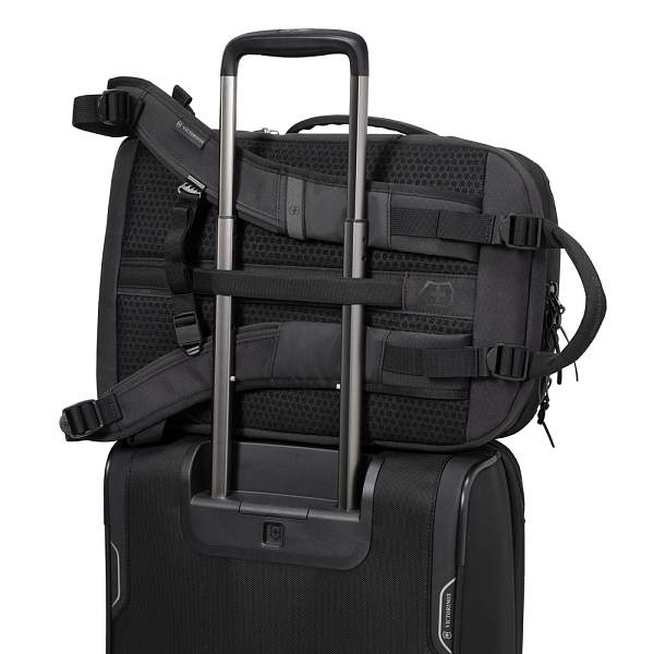 Рюкзак VICTORINOX Touring 2.0, черный, износоустойчивый полиэстер 600D, 31x19x45 см, 21 л 612118 Victorinox, Артикул: 612118 фото №1