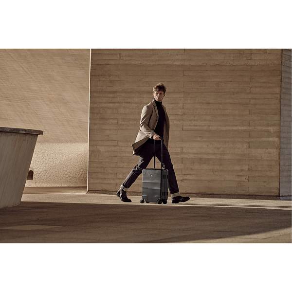 Чемодан VICTORINOX Lexicon Framed, черный, 100% поликарбонат Makrolon, 40x20x55 см, 33 л 610535 Victorinox, Артикул: 610535 фото №1