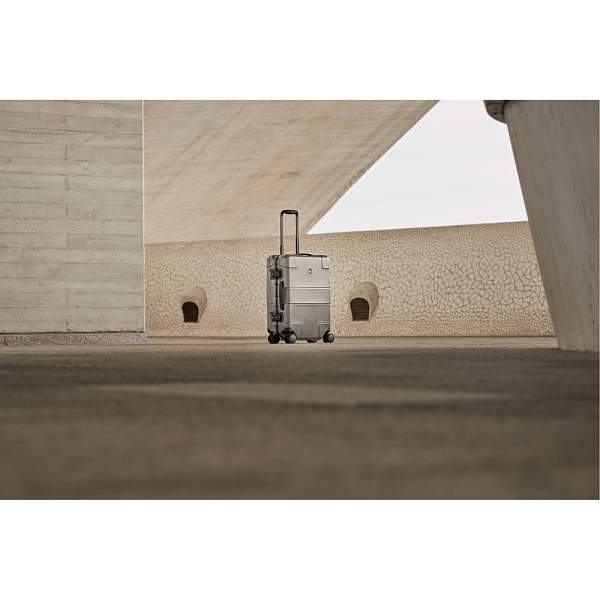 Чемодан VICTORINOX Lexicon Framed, серебристый, 100% поликарбонат Makrolon, 40x20x55 см, 33 л 610536 Victorinox, Артикул: 610536 фото №1