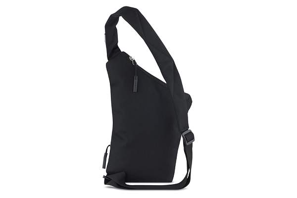 Сумка BUGATTI Blanc Delight, чёрная, нейлон RPET600D/тарпаулин/полиэстер, 22х10х33,5 см, 1 л 49451101 BUGATTI, Артикул: 49451101 фото №1