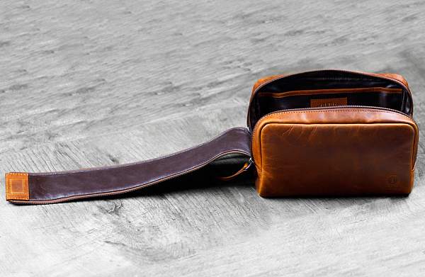 Несессер KLONDIKE DIGGER «Tad», натуральная кожа в коньячном цвете, 25 x 17 x 15 см KD1046-04 KLONDIKE 1896, Артикул: KD1046-04 фото №1