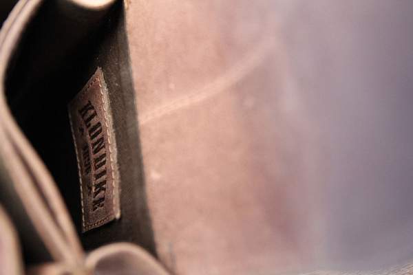 Сумка на пояс KLONDIKE «Bobby», натуральная кожа в светло-коричневом цвете, 12 х 17 х 5,5 см KD1032-02 KLONDIKE 1896, Артикул: KD1032-02 фото №1