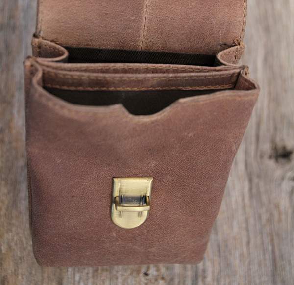 Сумка на пояс KLONDIKE «Bobby», натуральная кожа в светло-коричневом цвете, 12 х 17 х 5,5 см KD1032-02 KLONDIKE 1896, Артикул: KD1032-02 фото №1
