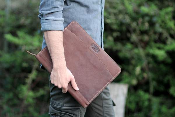 Папка для документов KLONDIKE «Bruce», натуральная кожа в светло-коричневом цвете,33 х 22,5 х 2,5 см KD1033-02 KLONDIKE 1896, Артикул: KD1033-02 фото №1