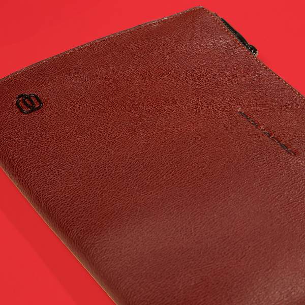 Клатч мужской Piquadro AC5099B3/CU кожаный табачный Piquadro, Артикул: AC5099B3/CU фото №1