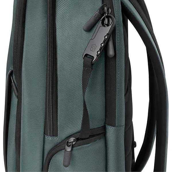 Рюкзак VICTORINOX Altmont Professional Essential Laptop Backpack 15'', зеленый, полиэфир, 34x27x43 см, 24 л 653290 Victorinox, Артикул: 653290 фото №1