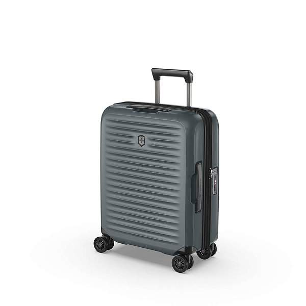 Чемодан VICTORINOX Airox Advanced, черный матовый, 100% поликарбонат Makrolon, 50x32x75 см, 103 л 612590 Victorinox, Артикул: 612590 фото №1