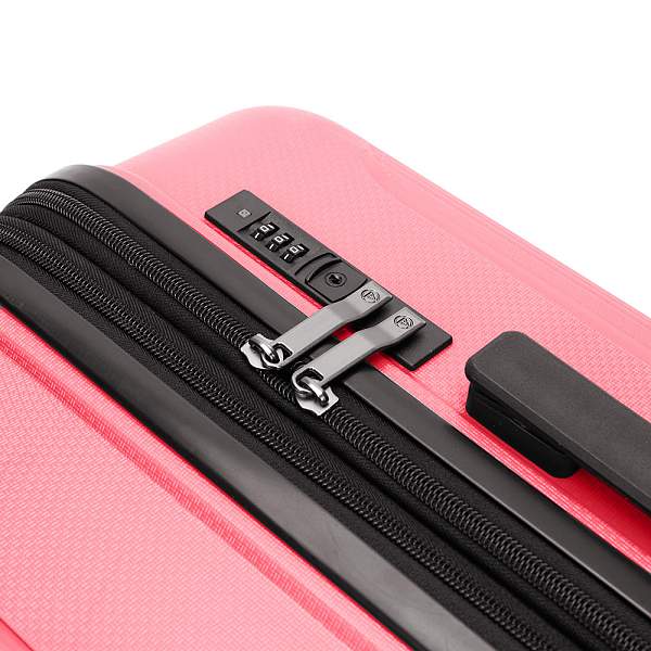 Чемодан TORBER В Отпуск, ярко-розовый, полипропилен, 65,5 х 43,5 х 26 см, 62 л T1907C-M Torber, Артикул: T1907C-M фото №1