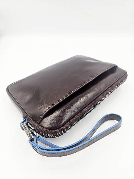 Клатч кожаный Piquadro Piquadro, Артикул: AC5946B2R/MO фото №1