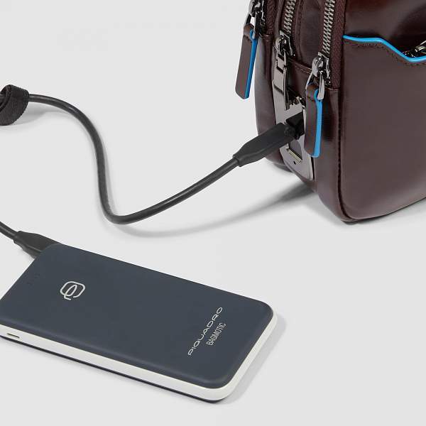 Клатч с тремя отделениями и замком Piquadro AC6902B2R/MO коричневый Piquadro, Артикул: AC6902B2R/MO фото №1