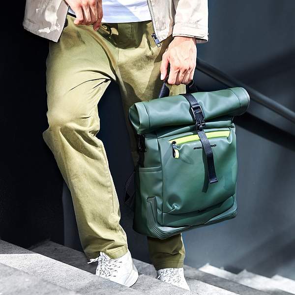 Мужской рюкзак Piquadro CA6291C2OW/VE Piquadro, Артикул: CA6291C2OW/VE фото №1