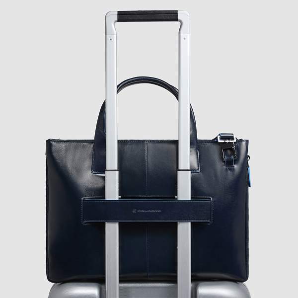Сумка Piquadro кожаная темно-синяя CA6857B2/BLU2 Piquadro, Артикул: CA6857B2/BLU2 фото №1