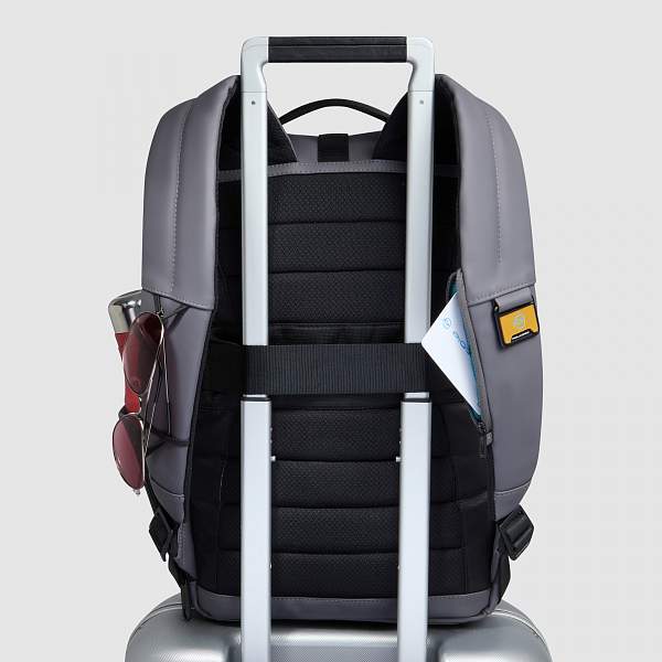 Городской рюкзак Piquadro CA6642C2OW/GR серый Piquadro, Артикул: CA6642C2OW/GR фото №1