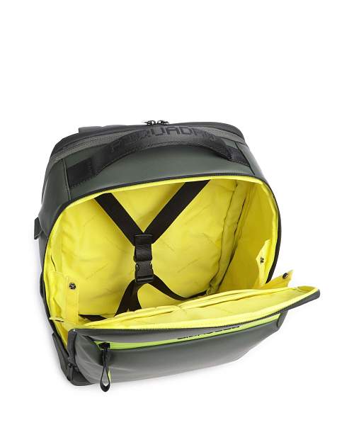 Мужской дорожный рюкзак Piquadro CA6800C2OW/VE зелёный Piquadro, Артикул: CA6800C2OW/VE фото №1